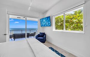 Oceanfront Modern Retreat with Private Beach and Dock - Islamorada, Florida