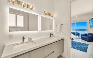 Oceanfront Modern Retreat with Private Beach and Dock - Islamorada, Florida
