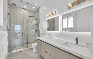 Oceanfront Modern Retreat with Private Beach and Dock - Islamorada, Florida