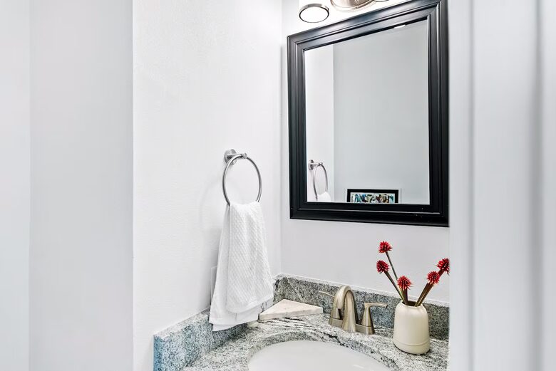 Bright Urban Escape in the Heart of East Austin - Austin, Texas