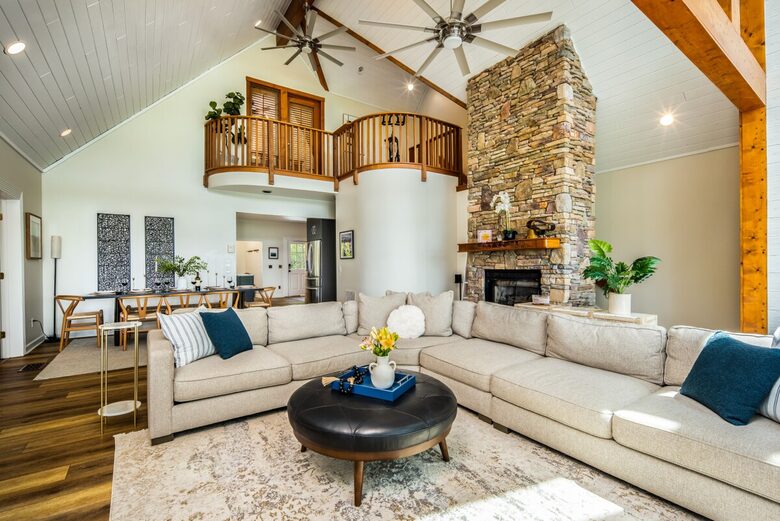 Glenville Lake House with Scenic Views - Glenville, North Carolina