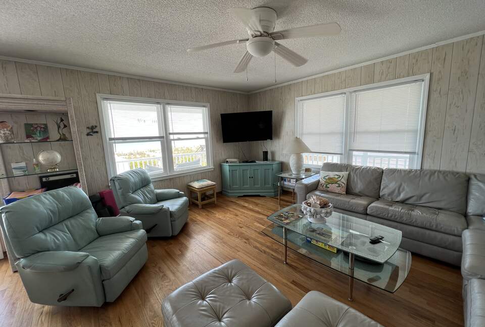 Classic Oceanfront Retreat on Holden Beach - Holden Beach, North Carolina