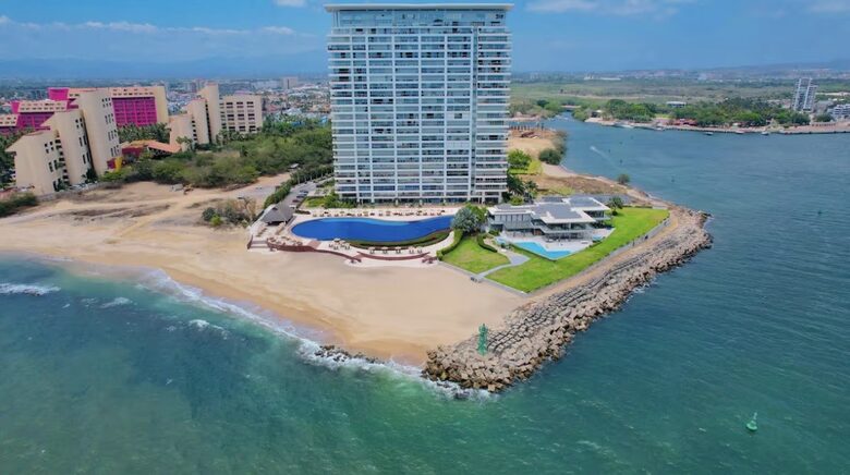 Tres Mares Oceanfront Residence at the Marina - Puerto Vallarta, Mexico
