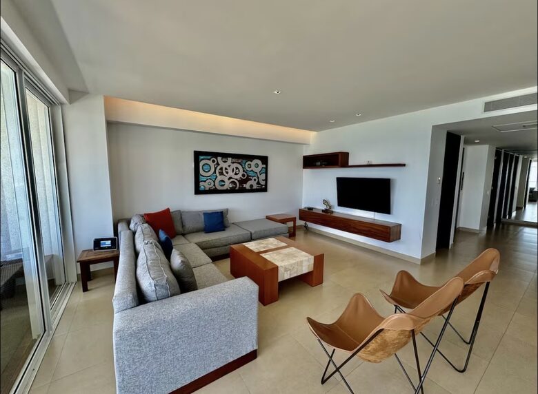 Tres Mares Oceanfront Residence at the Marina - Puerto Vallarta, Mexico