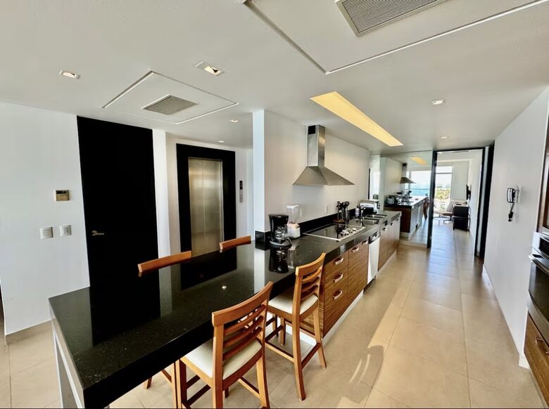 Tres Mares Oceanfront Residence at the Marina - Puerto Vallarta, Mexico