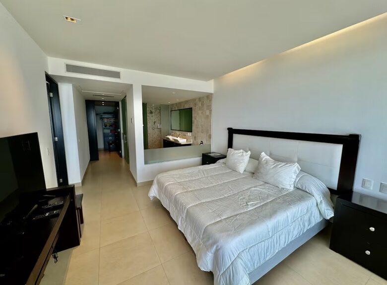 Tres Mares Oceanfront Residence at the Marina - Puerto Vallarta, Mexico