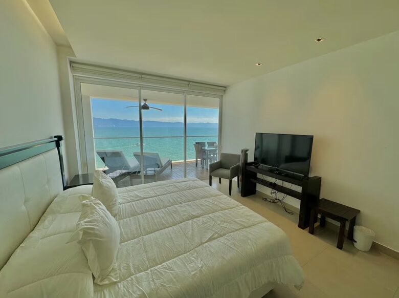 Tres Mares Oceanfront Residence at the Marina - Puerto Vallarta, Mexico