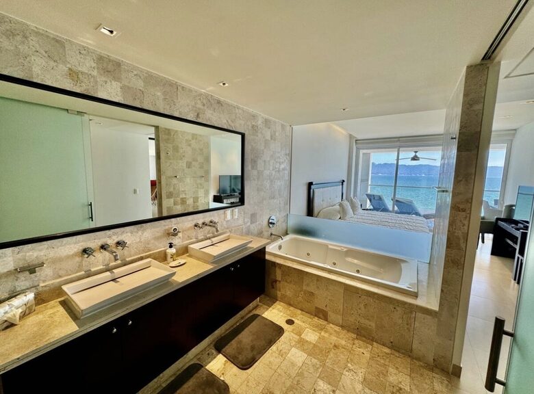 Tres Mares Oceanfront Residence at the Marina - Puerto Vallarta, Mexico