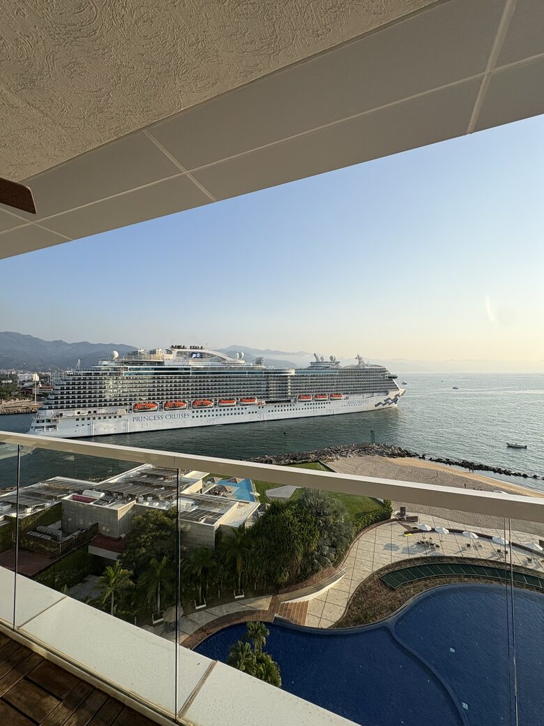 Tres Mares Oceanfront Residence at the Marina - Puerto Vallarta, Mexico