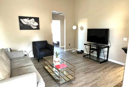 San Diego Stay Near Dining, Breweries & Balboa Park - San Diego, California