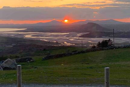 Elegant Escape Above Harlech - Harlech, United Kingdom