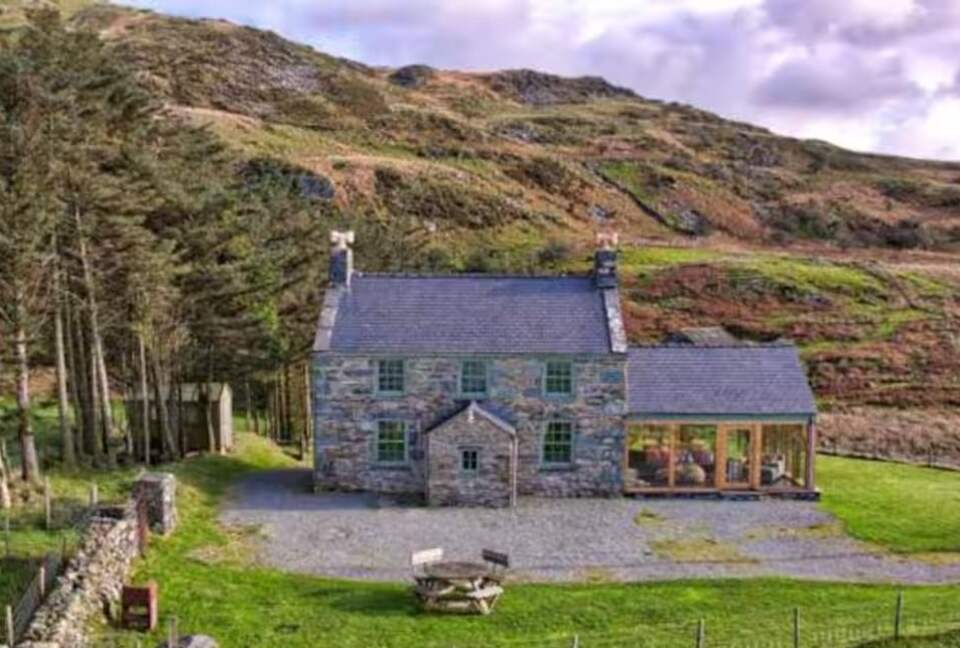 Elegant Escape Above Harlech - Harlech, United Kingdom