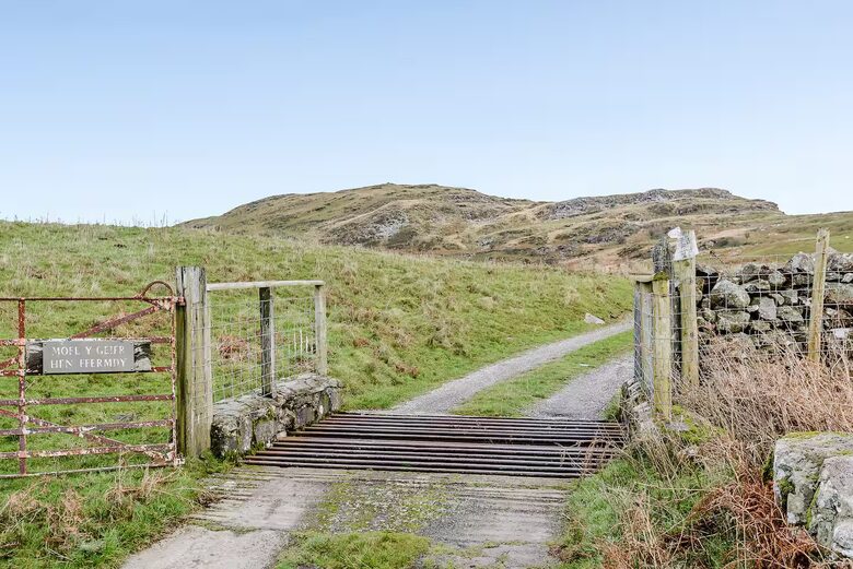 Elegant Escape Above Harlech - Harlech, United Kingdom