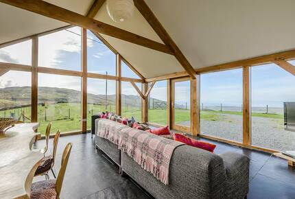 Elegant Escape Above Harlech - Harlech, United Kingdom