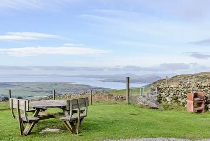 Elegant Escape Above Harlech - Harlech, United Kingdom