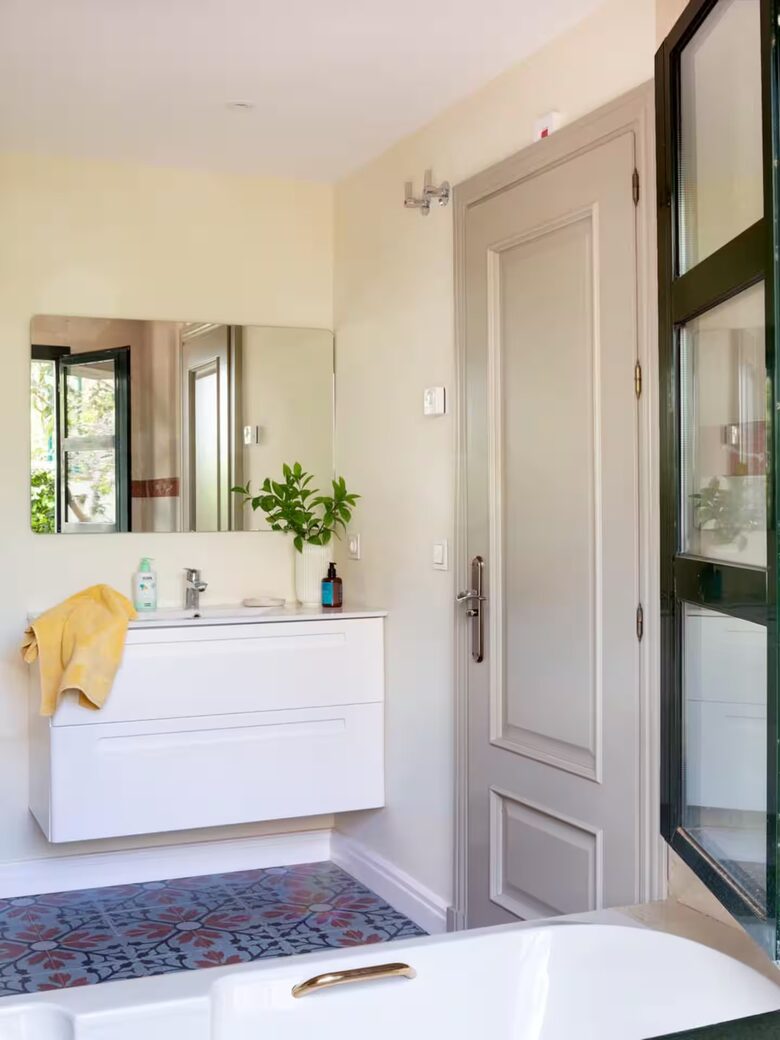 A Marbella Masterpiece of Design & Comfort - Marbella, Spain