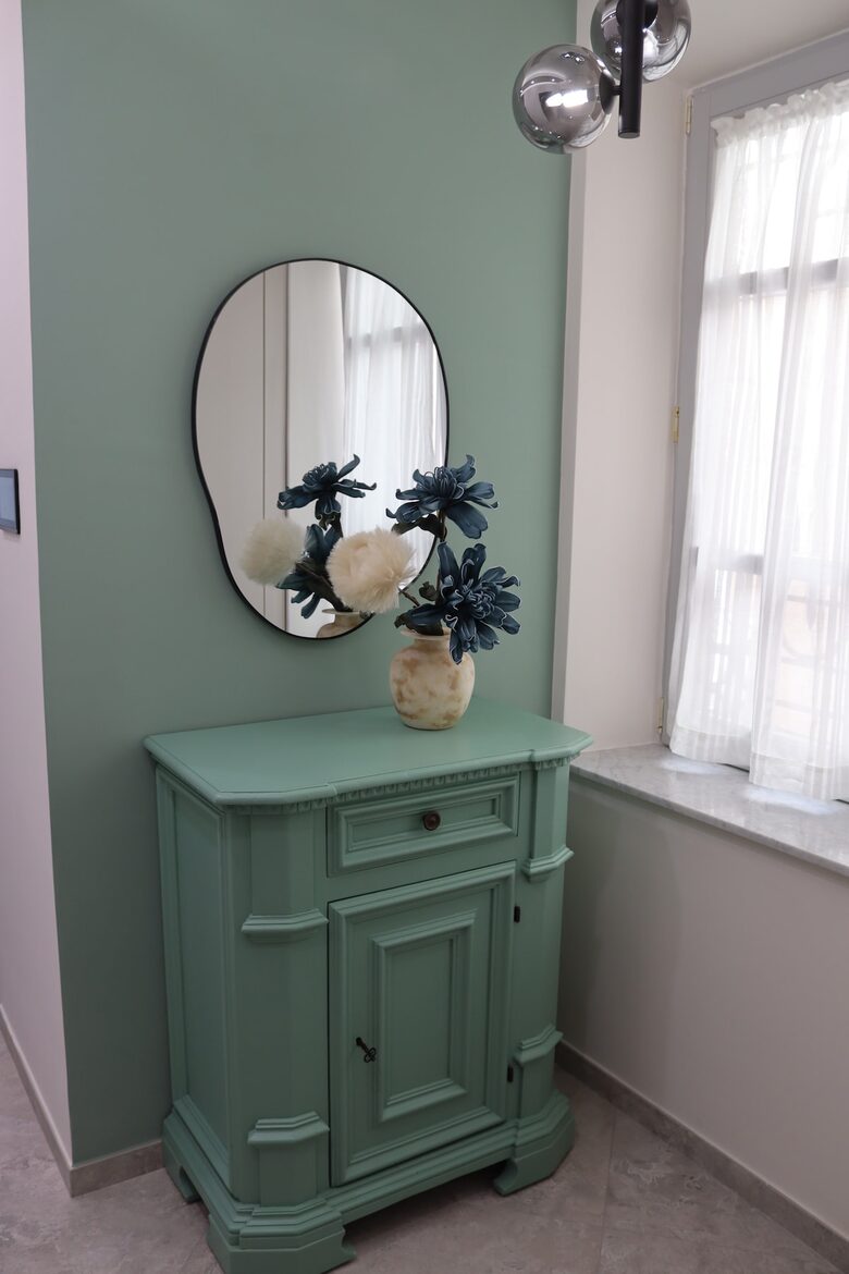 Newly Renovated Two-Bedroom Near Historic Shores - Terracina, Italy