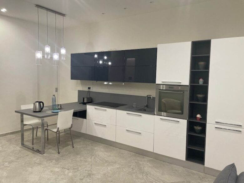 Newly Renovated Two-Bedroom Near Historic Shores - Terracina, Italy