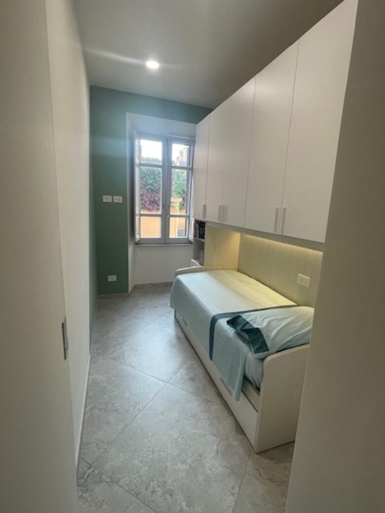 Newly Renovated Two-Bedroom Near Historic Shores - Terracina, Italy