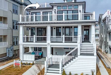 unit C top floor with rooftop deck