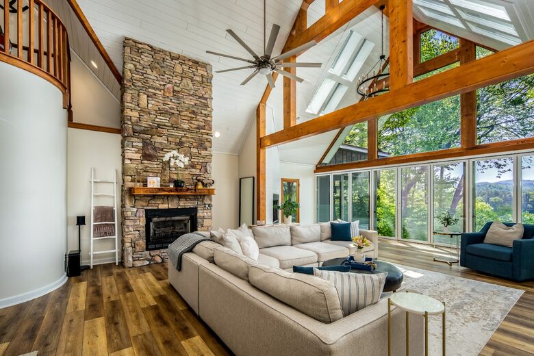 Glenville Lake House with Scenic Views - Glenville, North Carolina