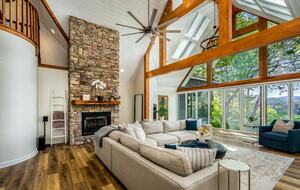 Glenville Lake House with Scenic Views - Glenville, North Carolina