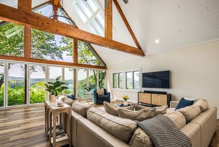 Glenville Lake House with Scenic Views - Glenville, North Carolina