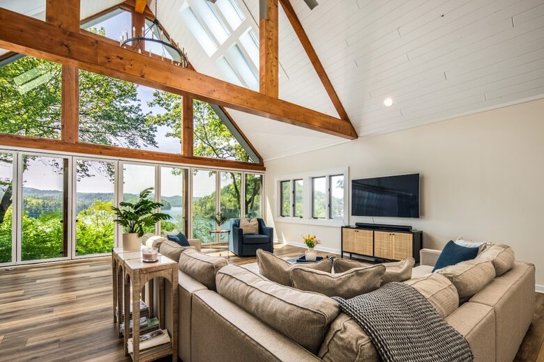 Glenville Lake House with Scenic Views - Glenville, North Carolina