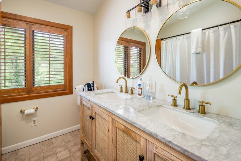 Glenville Lake House with Scenic Views - Glenville, North Carolina