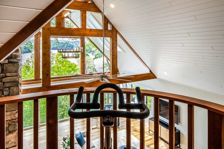 Glenville Lake House with Scenic Views - Glenville, North Carolina