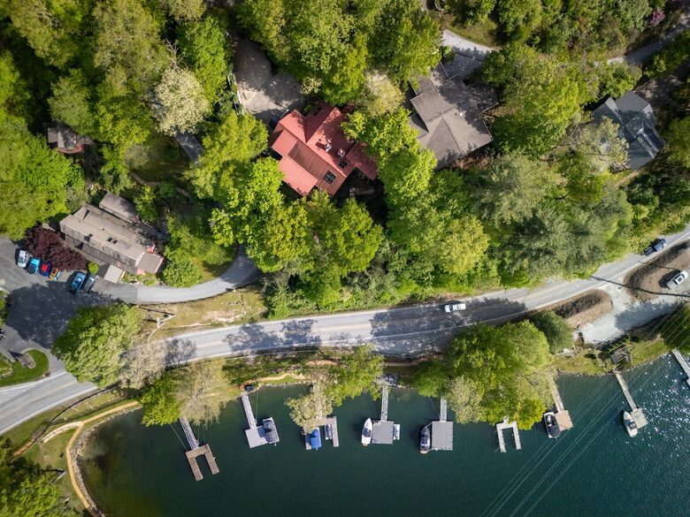 Glenville Lake House with Scenic Views - Glenville, North Carolina