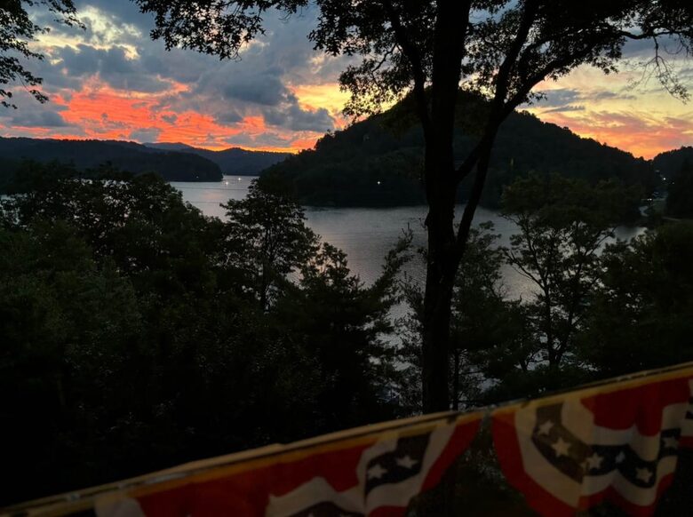 Glenville Lake House with Scenic Views - Glenville, North Carolina