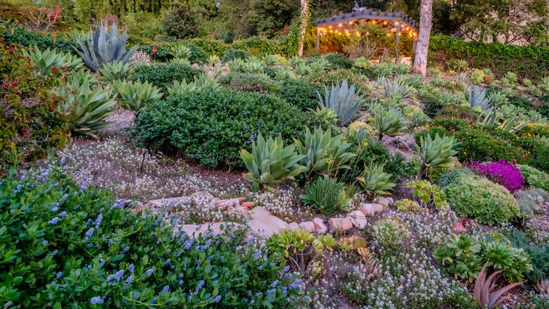 Elegant Santa Barbara Escape Above the Coast - Santa Barbara, California