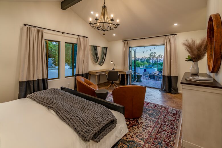 Elegant Santa Barbara Escape Above the Coast - Santa Barbara, California