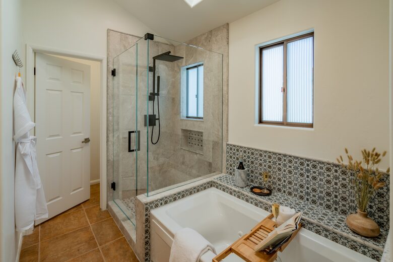 Elegant Santa Barbara Escape Above the Coast - Santa Barbara, California