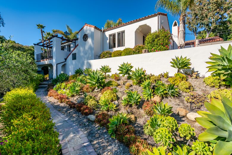 Elegant Santa Barbara Escape Above the Coast - Santa Barbara, California