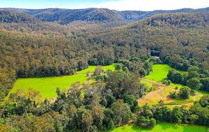 Deer Park Estate | 340° National Park Views from a Private 20-Acre Estate - Lemon Tree, Australia