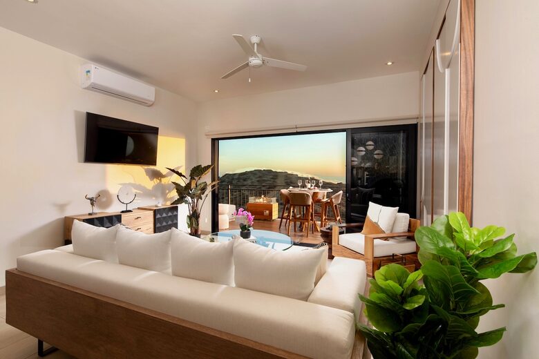 Luxury Oceanfront Retreat with Resort Amenities - Los Cerritos, Mexico