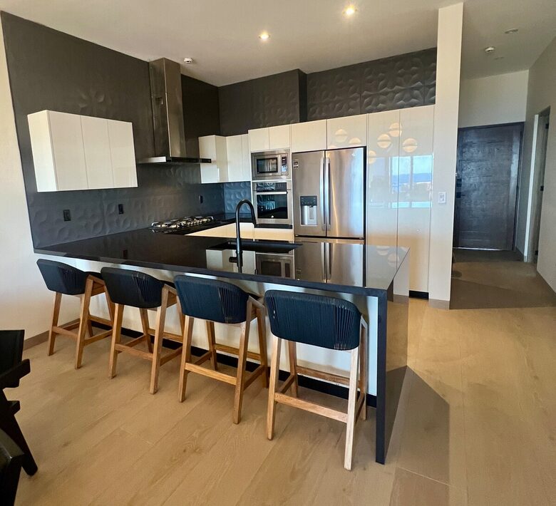 Luxury Oceanfront Retreat with Resort Amenities - Los Cerritos, Mexico