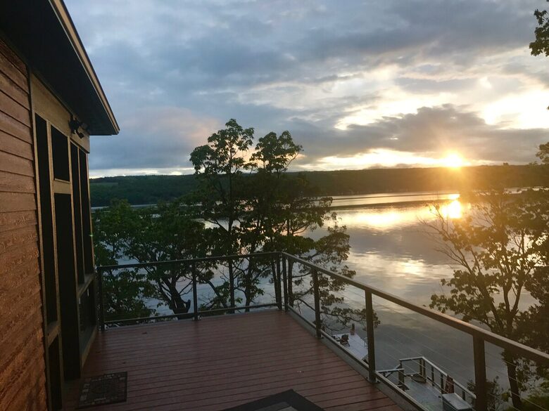 Modern Lake House on the Seneca Wine Trail - Burdett, New York