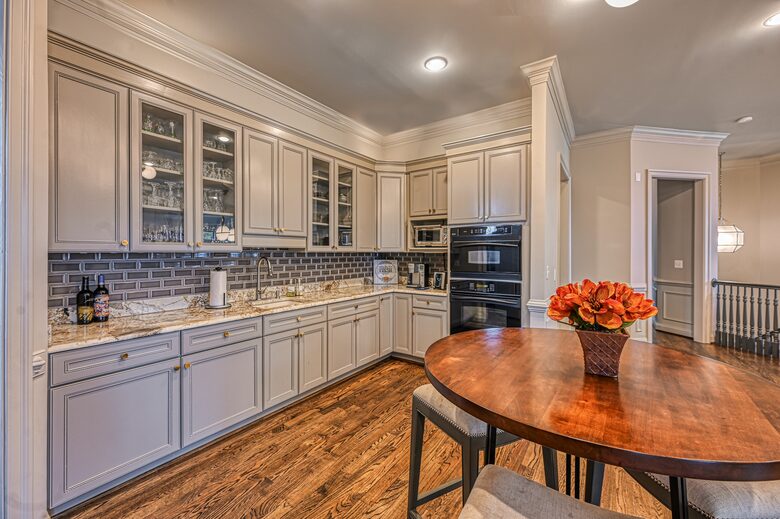 Grand Waterfront Retreat with Boathouse & Tiki Bar - Mineral, Virginia