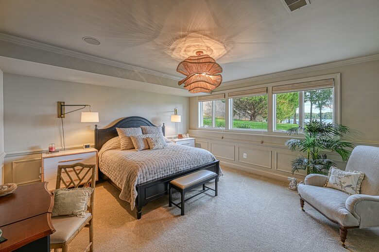 Grand Waterfront Retreat with Boathouse & Tiki Bar - Mineral, Virginia