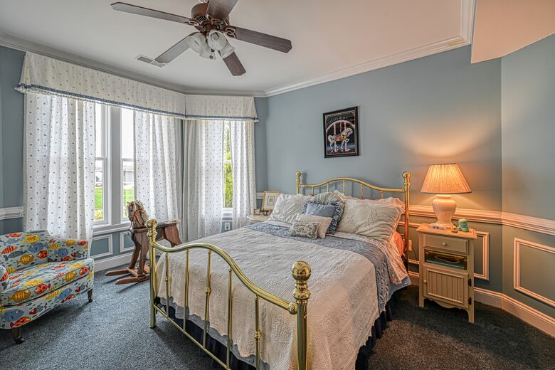 Grand Waterfront Retreat with Boathouse & Tiki Bar - Mineral, Virginia