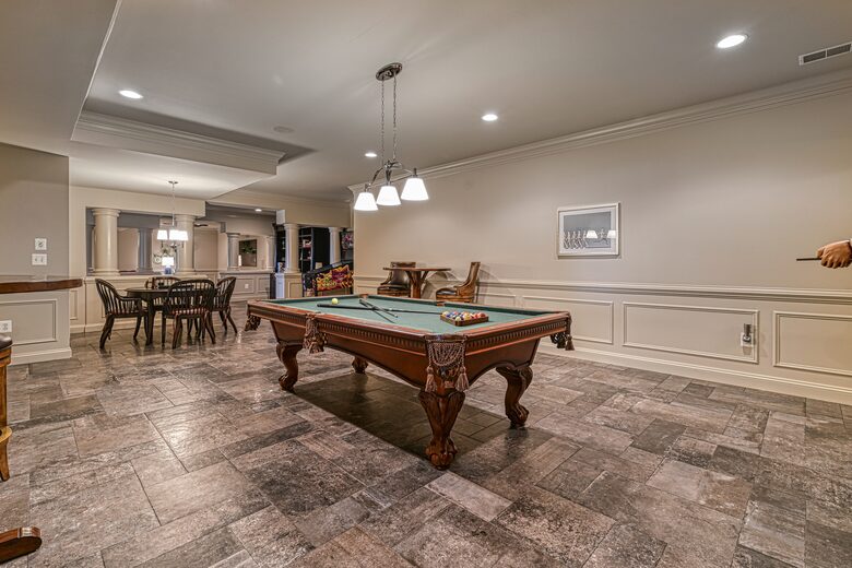 Grand Waterfront Retreat with Boathouse & Tiki Bar - Mineral, Virginia