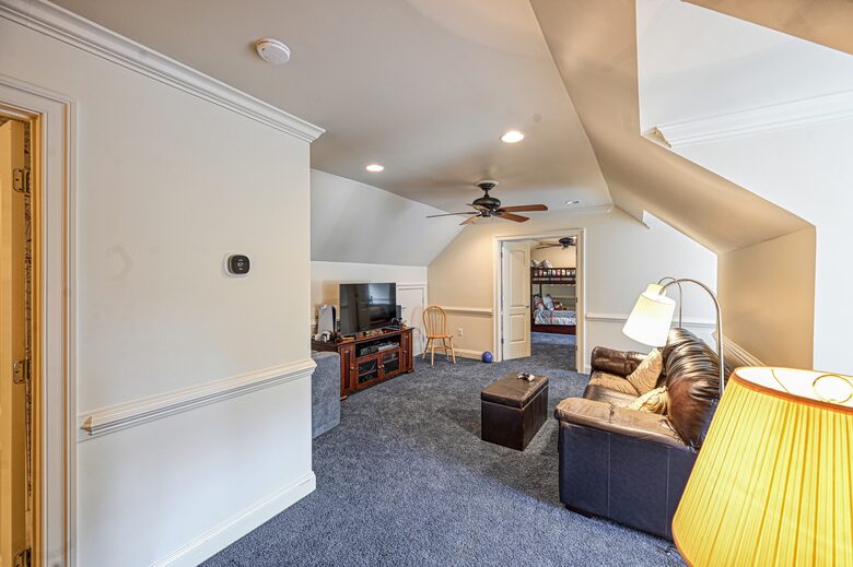 Grand Waterfront Retreat with Boathouse & Tiki Bar - Mineral, Virginia