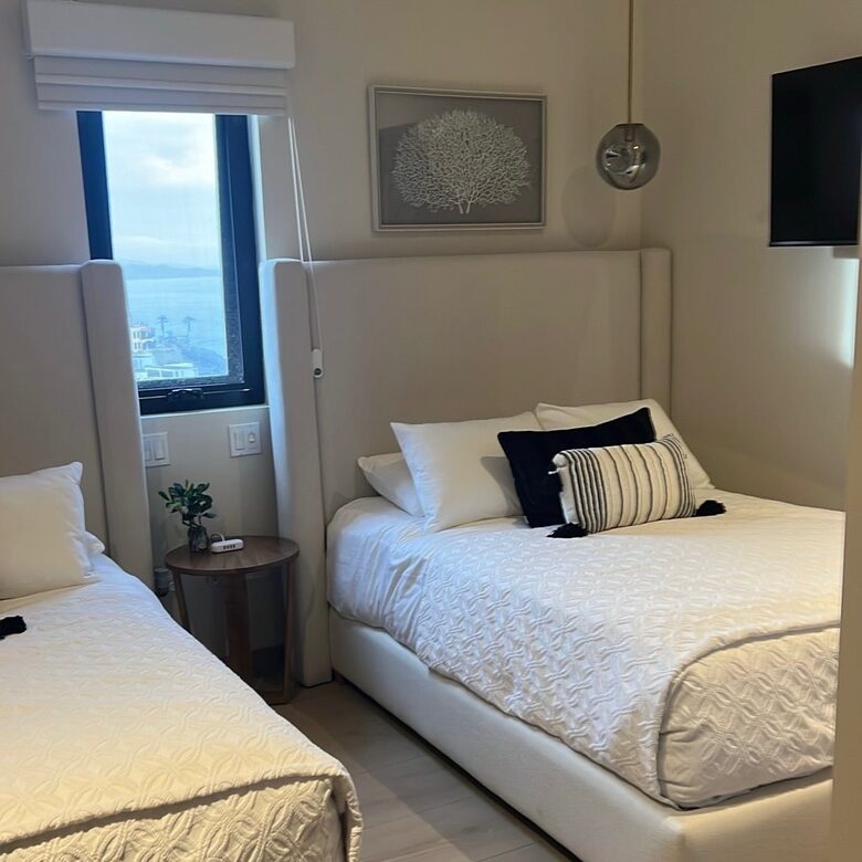 Luxury Oceanfront Retreat with Resort Amenities - Los Cerritos, Mexico