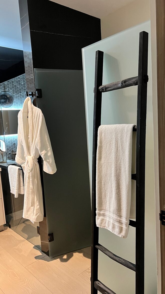 Luxury Oceanfront Retreat with Resort Amenities - Los Cerritos, Mexico