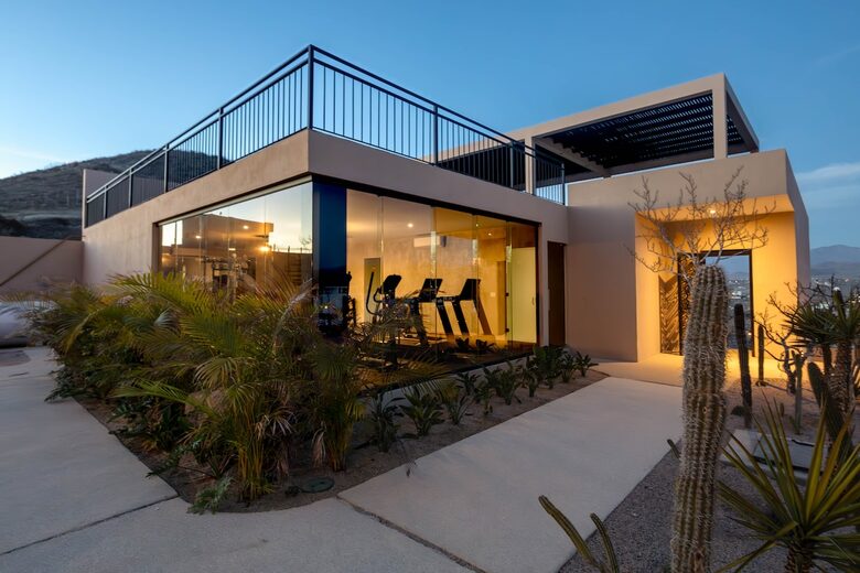 Luxury Oceanfront Retreat with Resort Amenities - Los Cerritos, Mexico