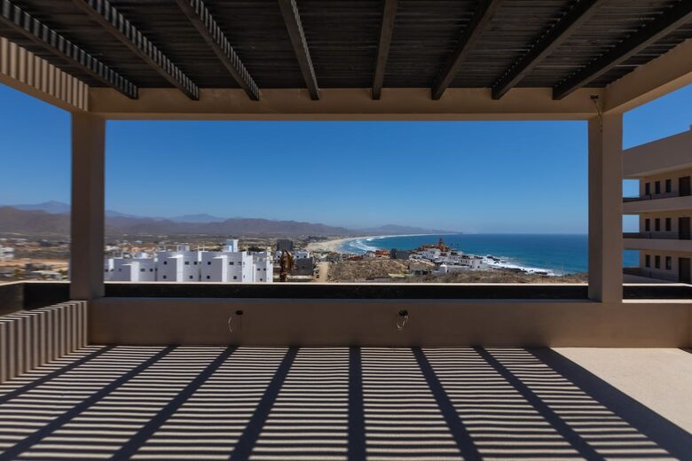 Luxury Oceanfront Retreat with Resort Amenities - Los Cerritos, Mexico