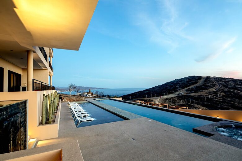 Luxury Oceanfront Retreat with Resort Amenities - Los Cerritos, Mexico